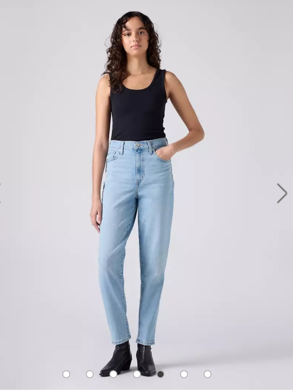 Levi's High-waisted Light Blue MOM Jeans